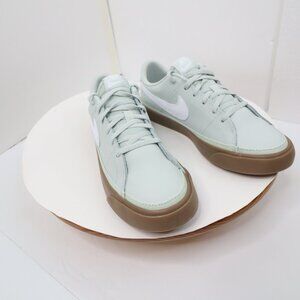 nike court. legacy. light silver gum  dark brown  size us 7